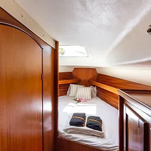  Bateau-hôtel Sail Boat To Sleep